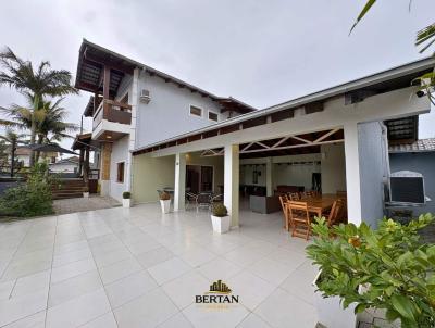 Casa para Venda, em S�o Francisco do Sul, bairro Ubatuba, 5 dormit�rios, 5 banheiros, 4 su�tes, 4 vagas